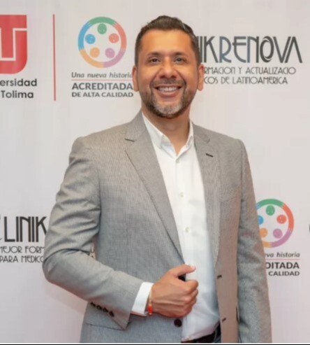 Dr Julio Vera